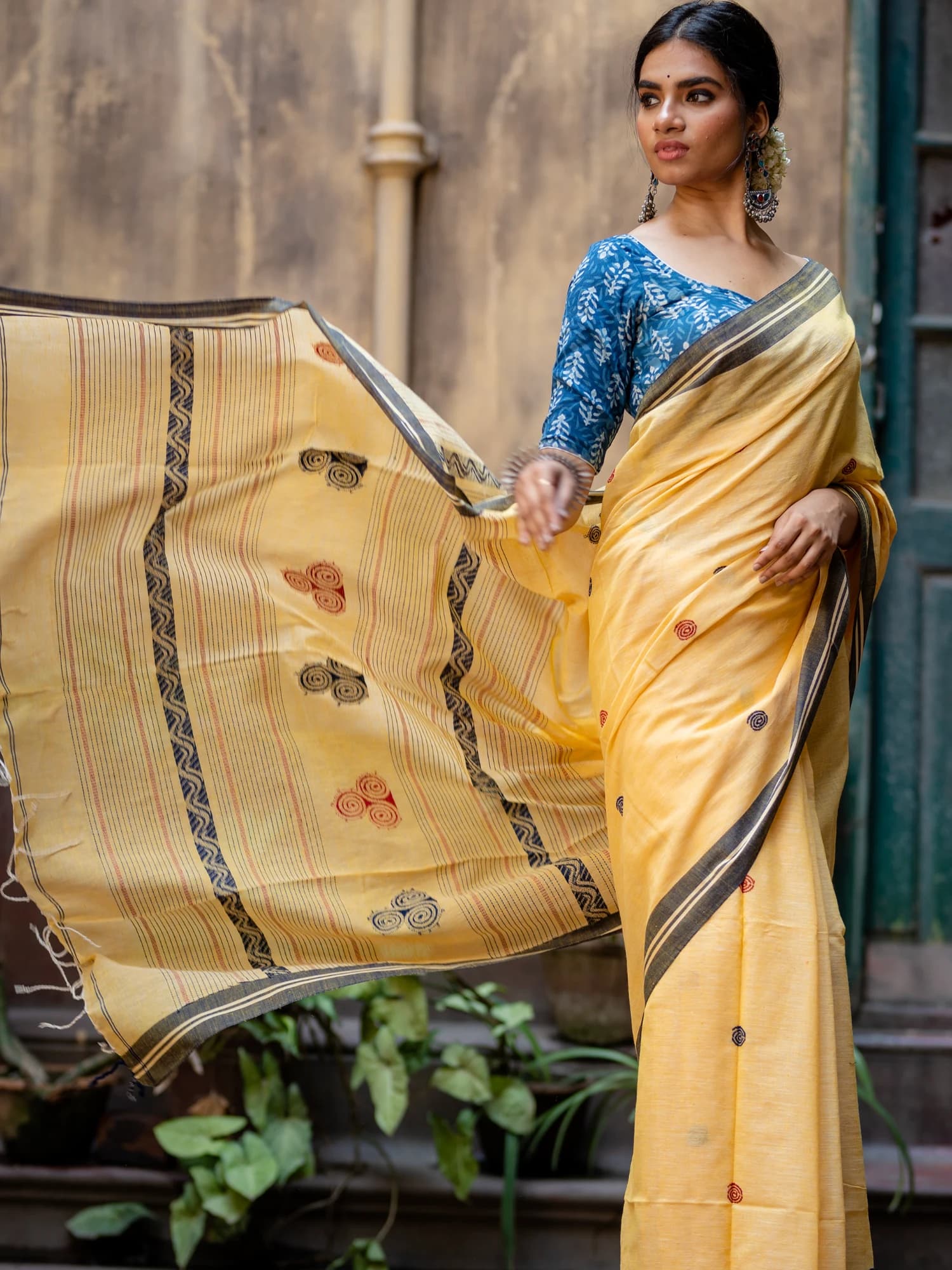 Yellow Aborto Tangail Saree view 3