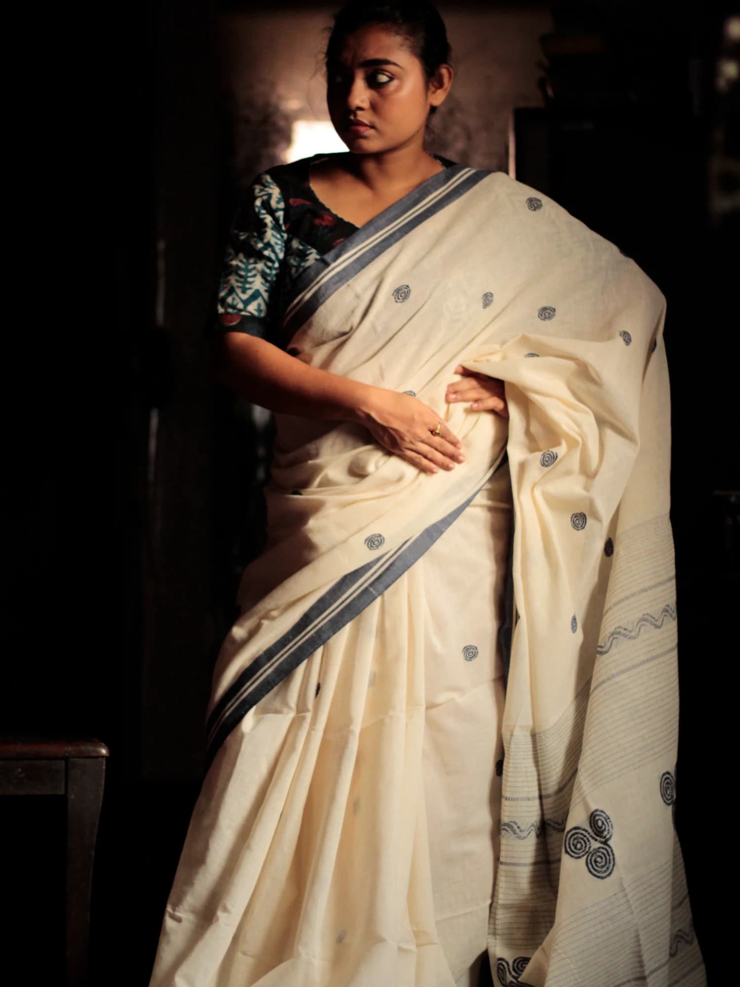 Cora White Aborto Tangail Saree view 2