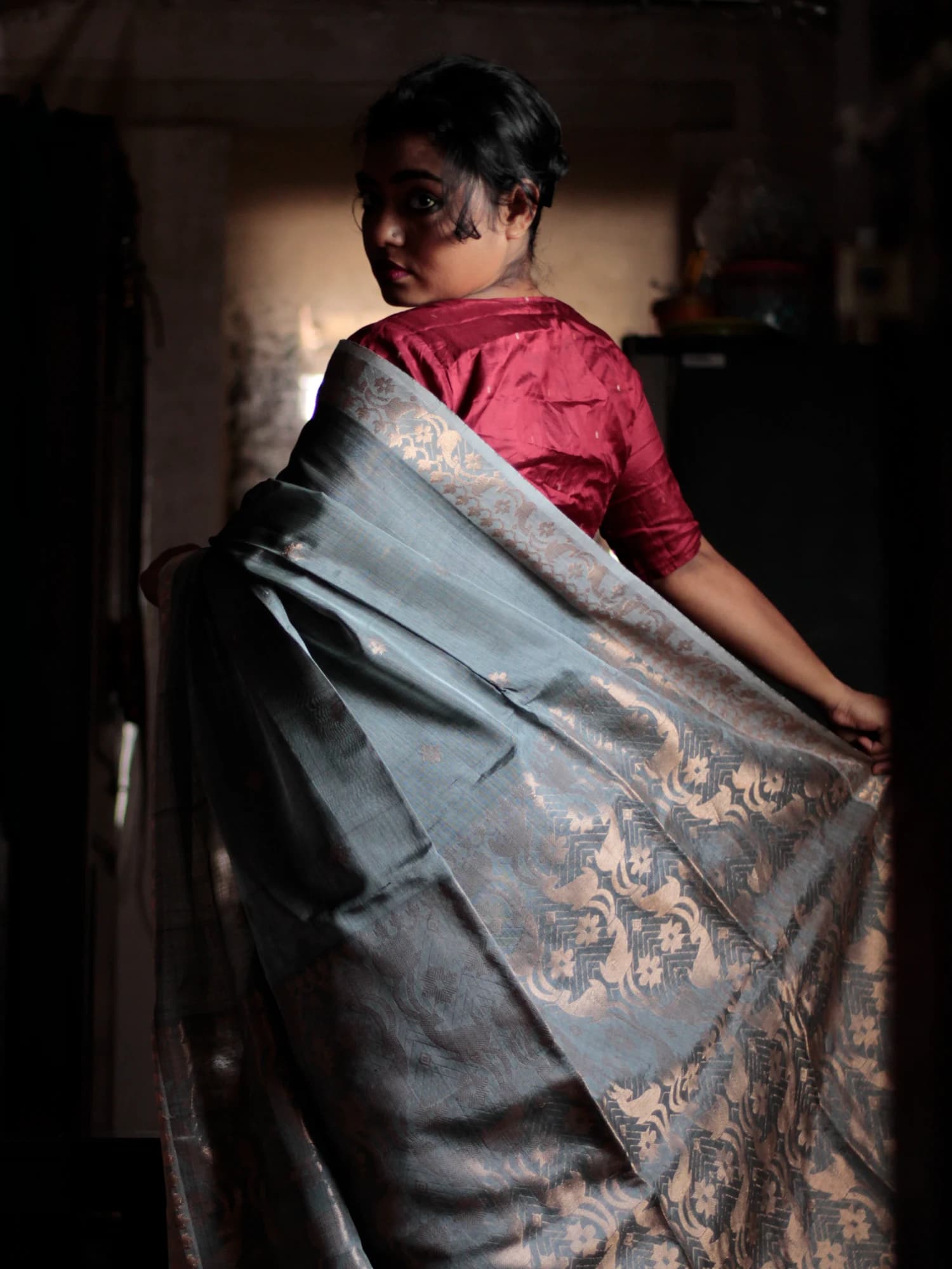Kaberi Tussar Silk Jamdani Grey Saree view 2